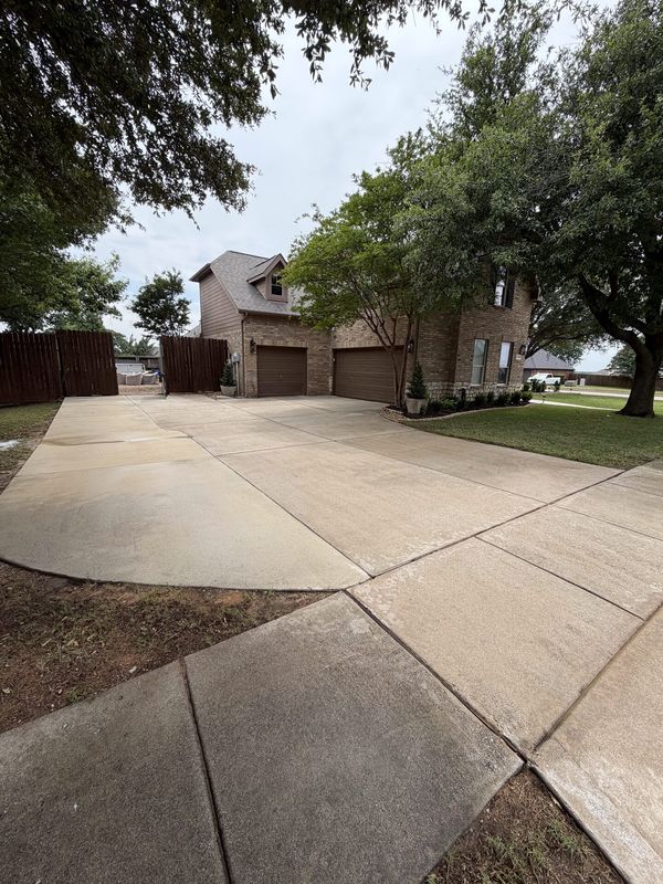 Pressure washing service in Southlake TX